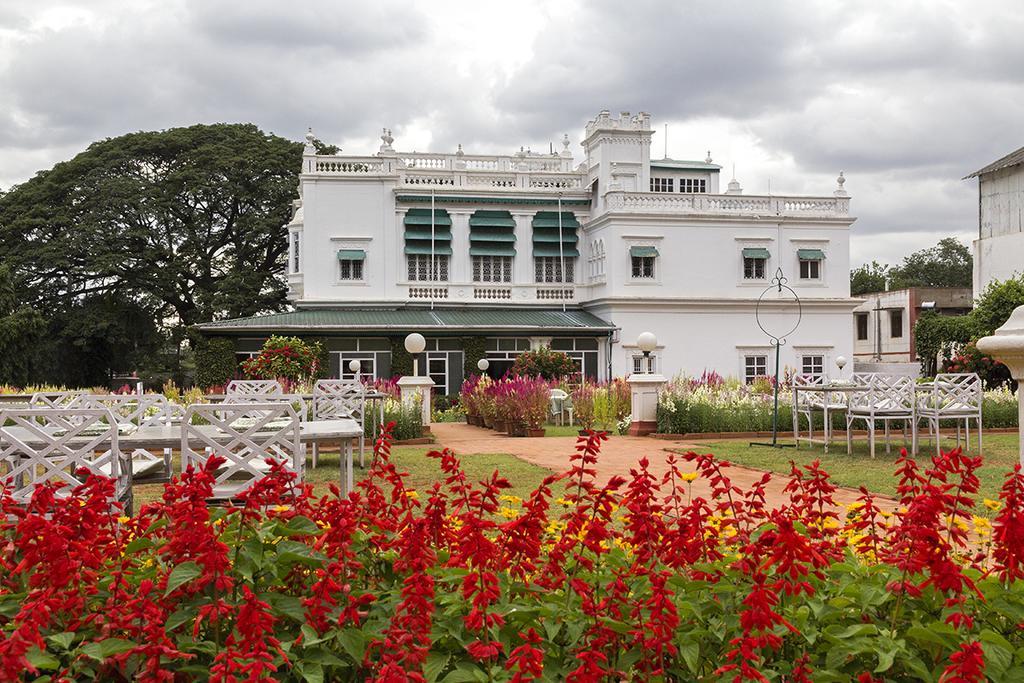 The Green Hotel Mysore Buitenkant foto