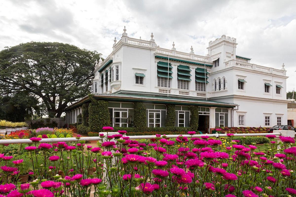 The Green Hotel Mysore Buitenkant foto